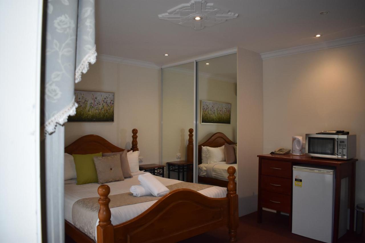 Sanctuary House Resort Motel Гілсвілл Екстер'єр фото