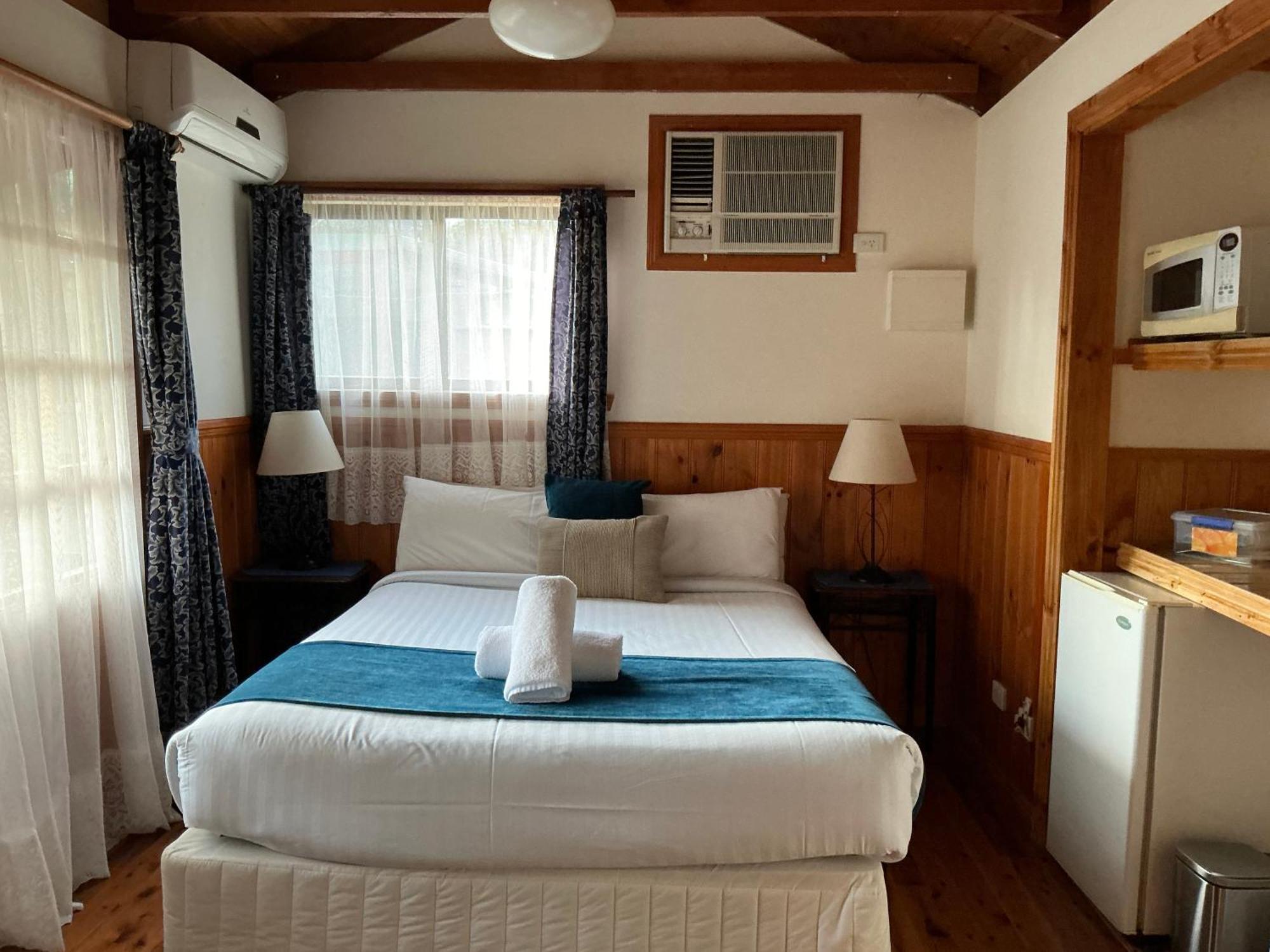 Sanctuary House Resort Motel Гілсвілл Екстер'єр фото